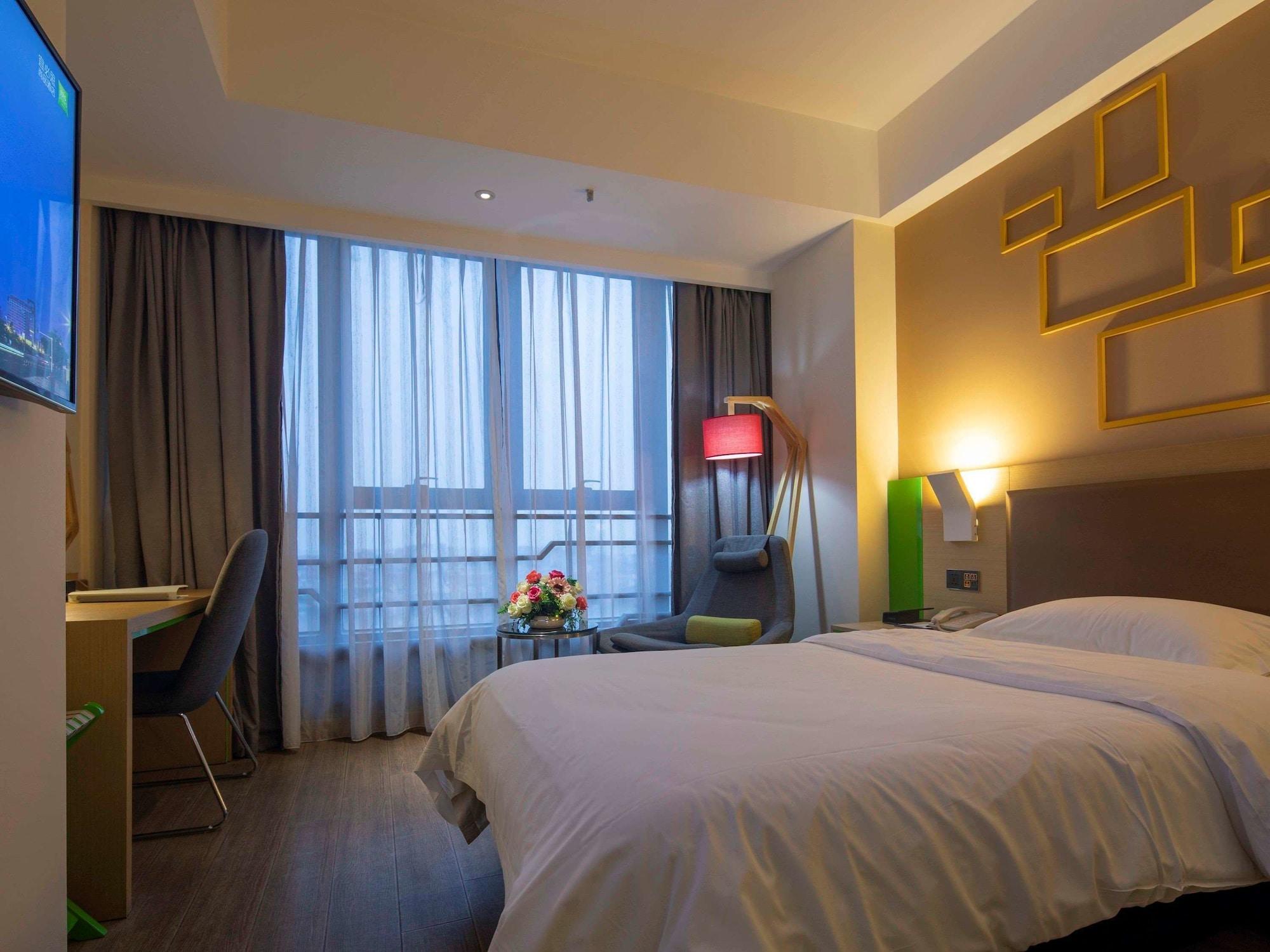 Hotel Ibis Styles Nantong Wuzhou International Plaza Exterior foto