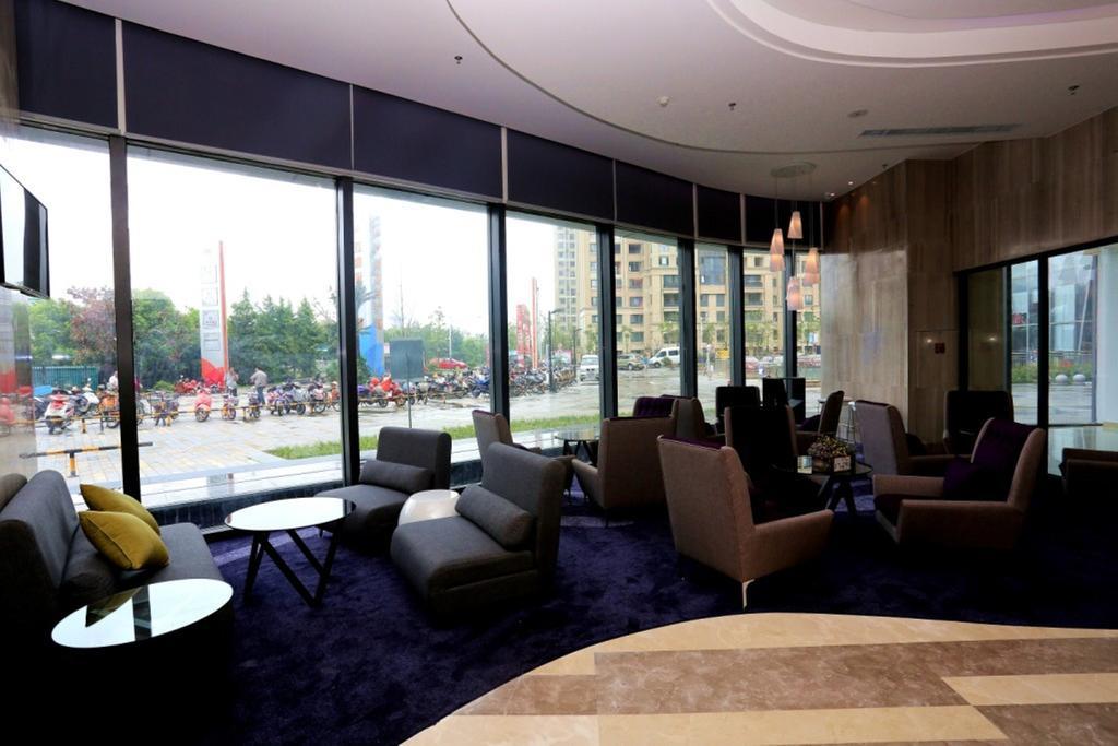 Hotel Ibis Styles Nantong Wuzhou International Plaza Exterior foto