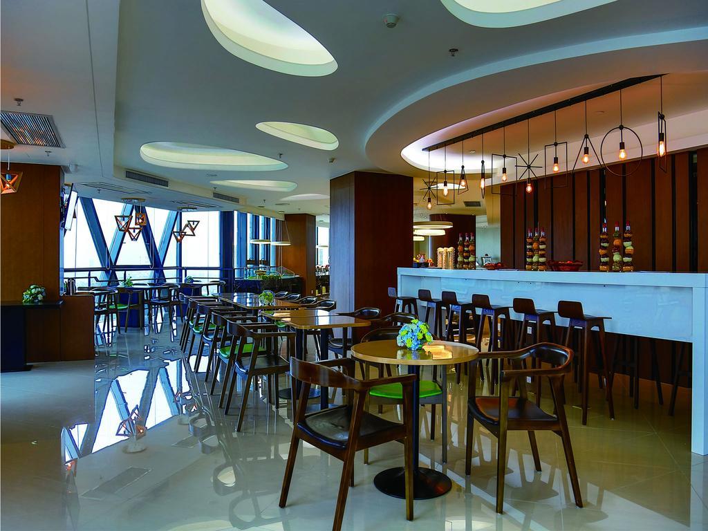 Hotel Ibis Styles Nantong Wuzhou International Plaza Exterior foto