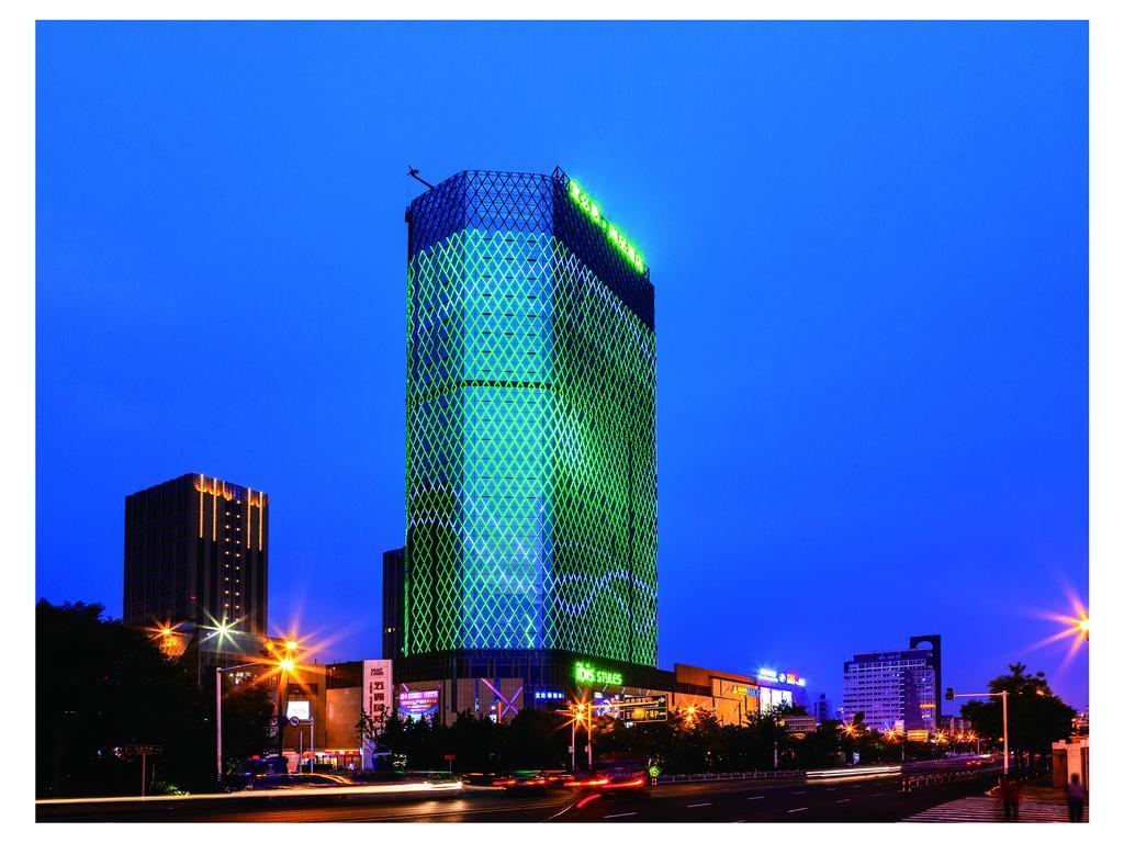 Hotel Ibis Styles Nantong Wuzhou International Plaza Exterior foto