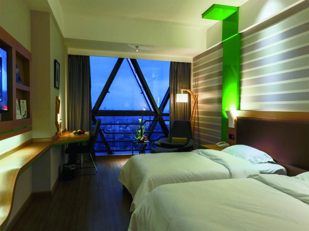 Hotel Ibis Styles Nantong Wuzhou International Plaza Exterior foto